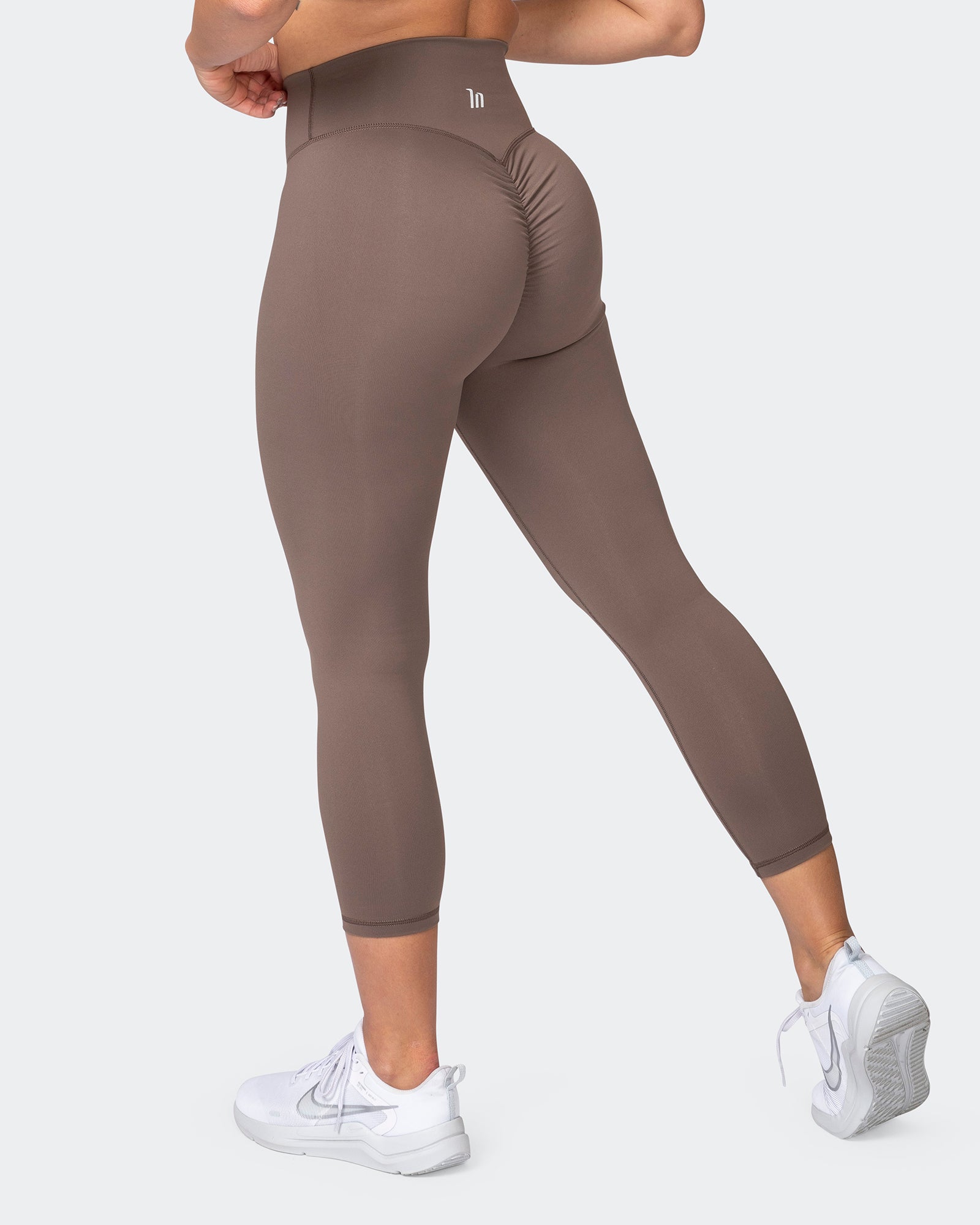 Signature Scrunch 7 8 Leggings Taupe