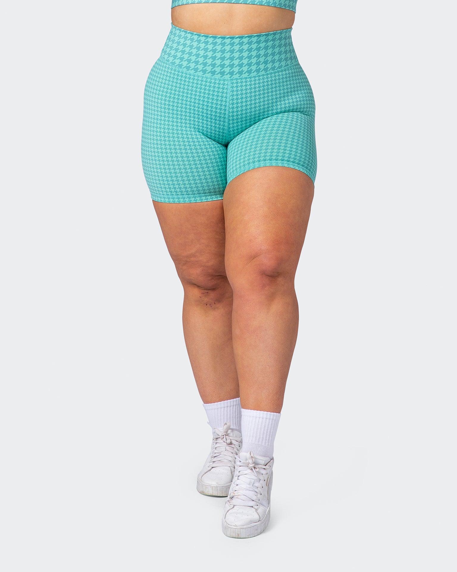 Signature Scrunch Bike Shorts - Cascade Houndstooth Print