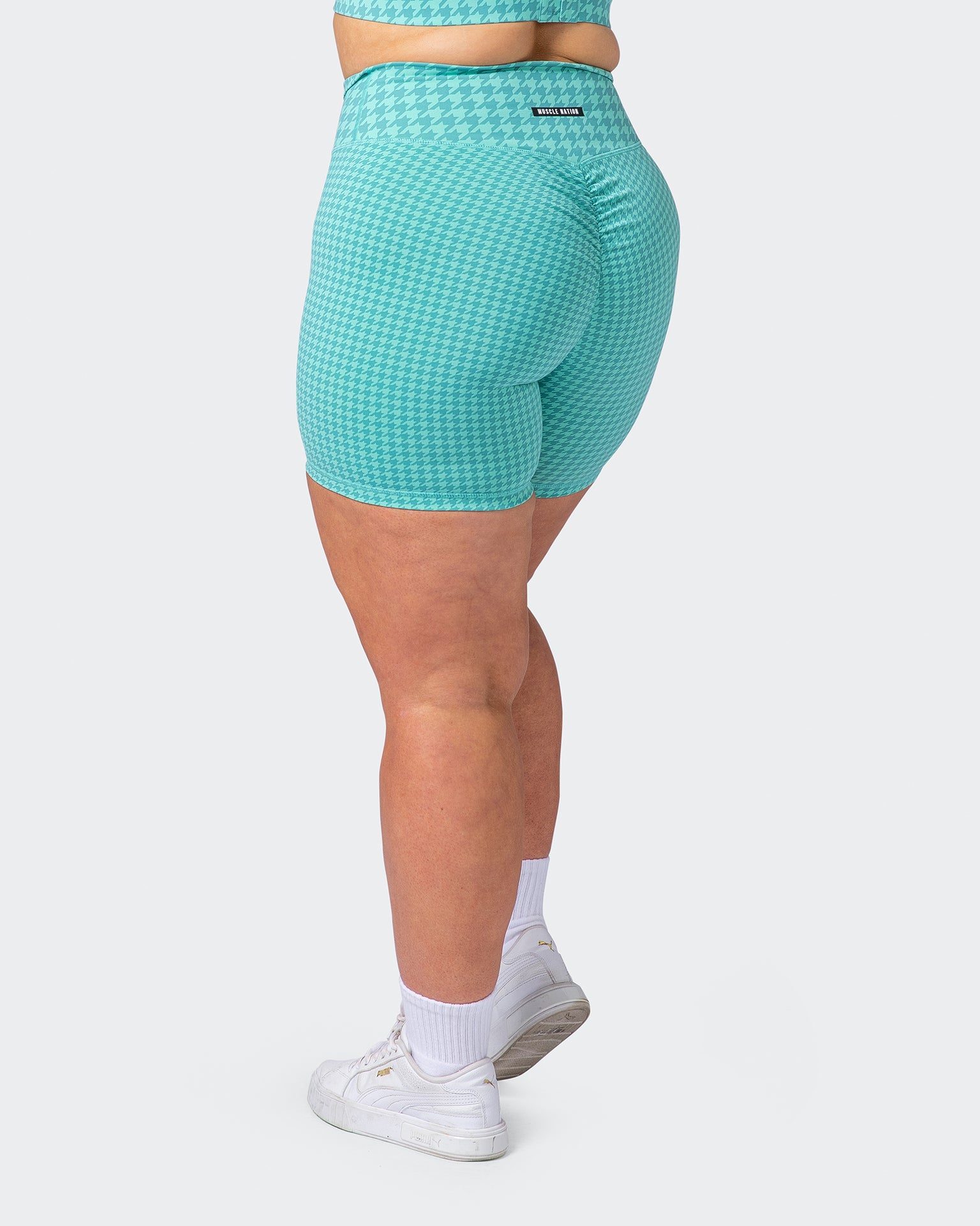Signature Scrunch Bike Shorts - Cascade Houndstooth Print