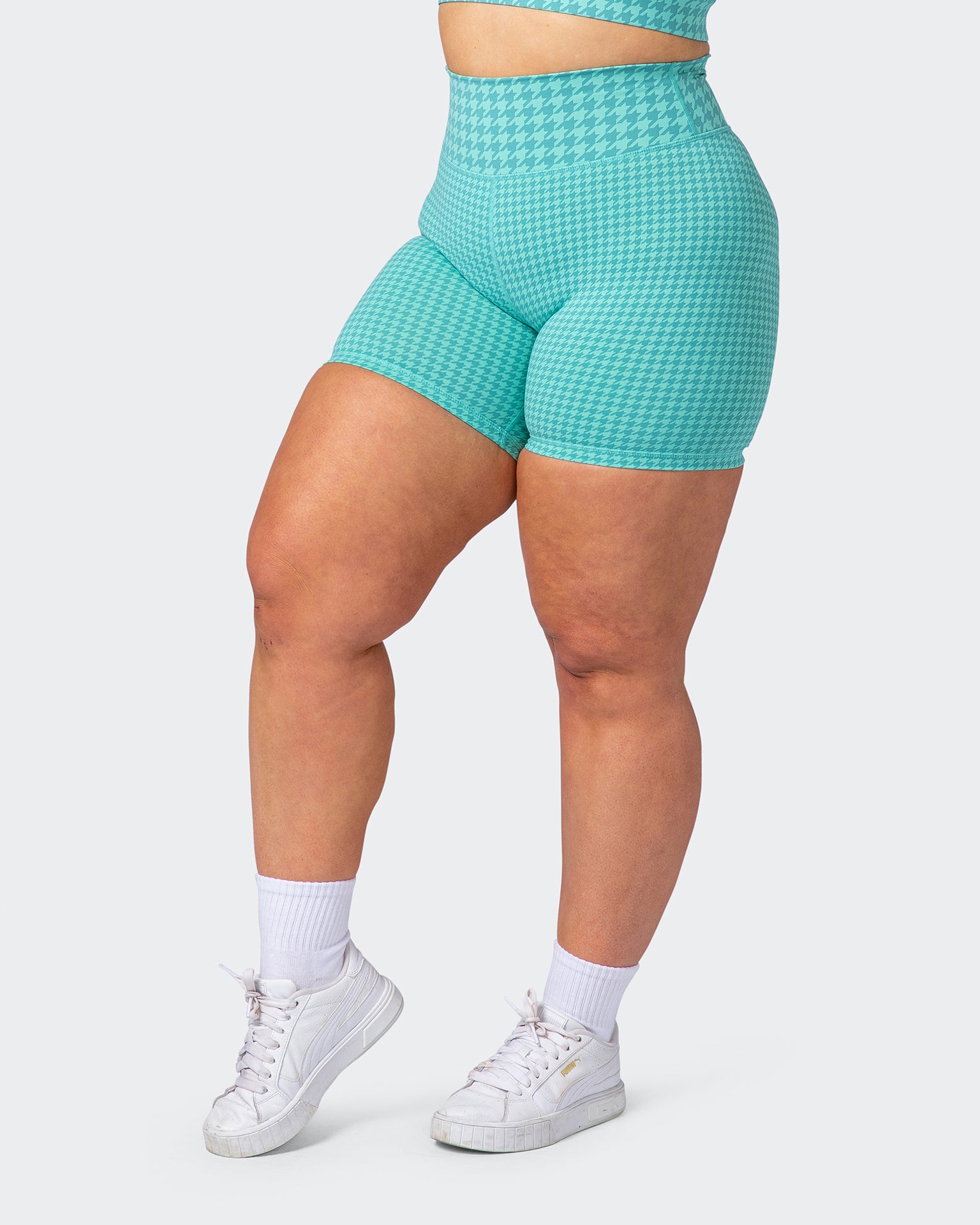 Signature Scrunch Bike Shorts - Cascade Houndstooth Print