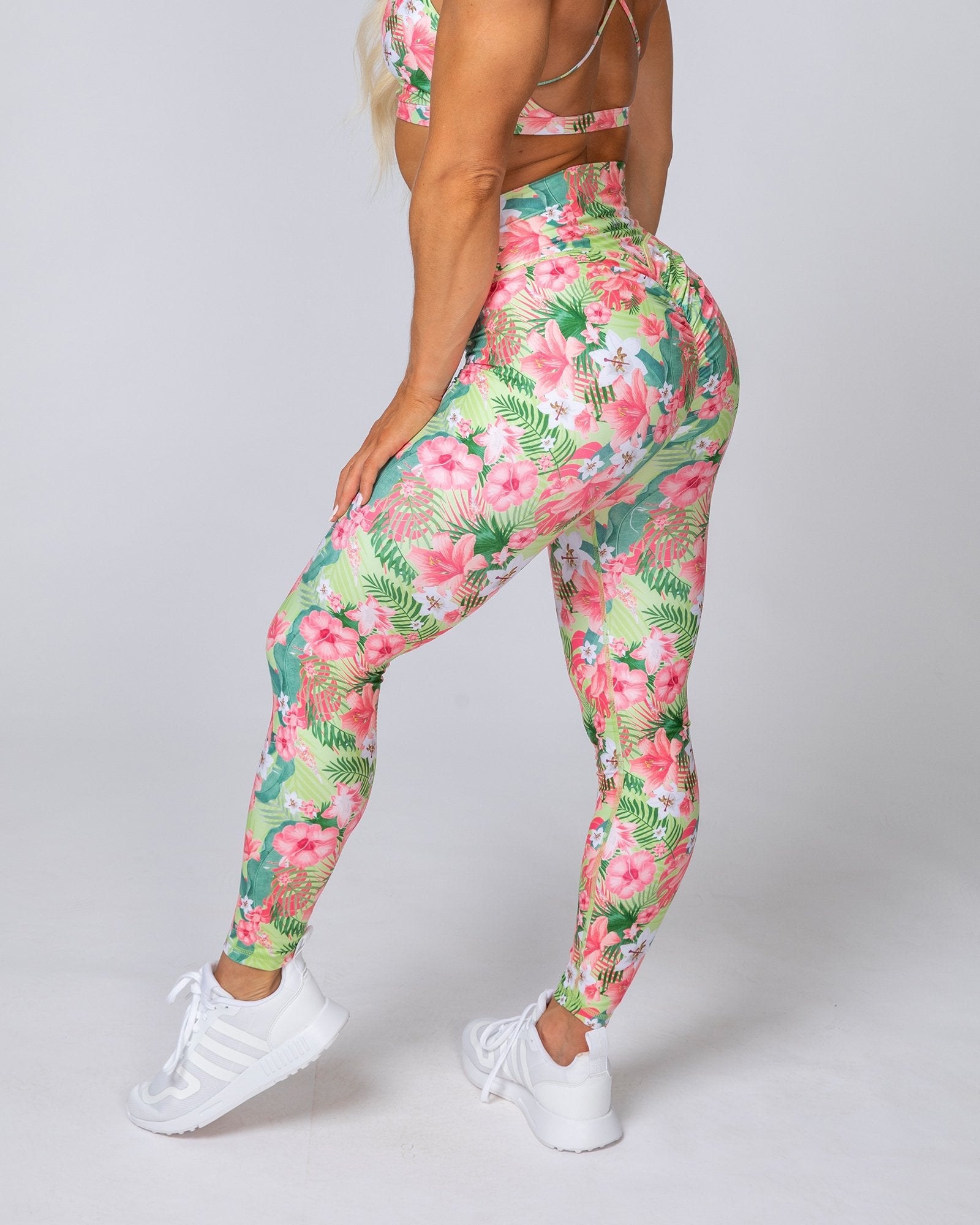 Gym clothes women, Muscle Nation, Clothes gym, Activewear for women, Gym clothes for women, Australian Activewear, Australian Activewear brands, Gym leggings for women, Squat proof leggings, Leggings for women, Womens gym tights, Supportive leggings, Scrunch bum tights, High waisted leggings