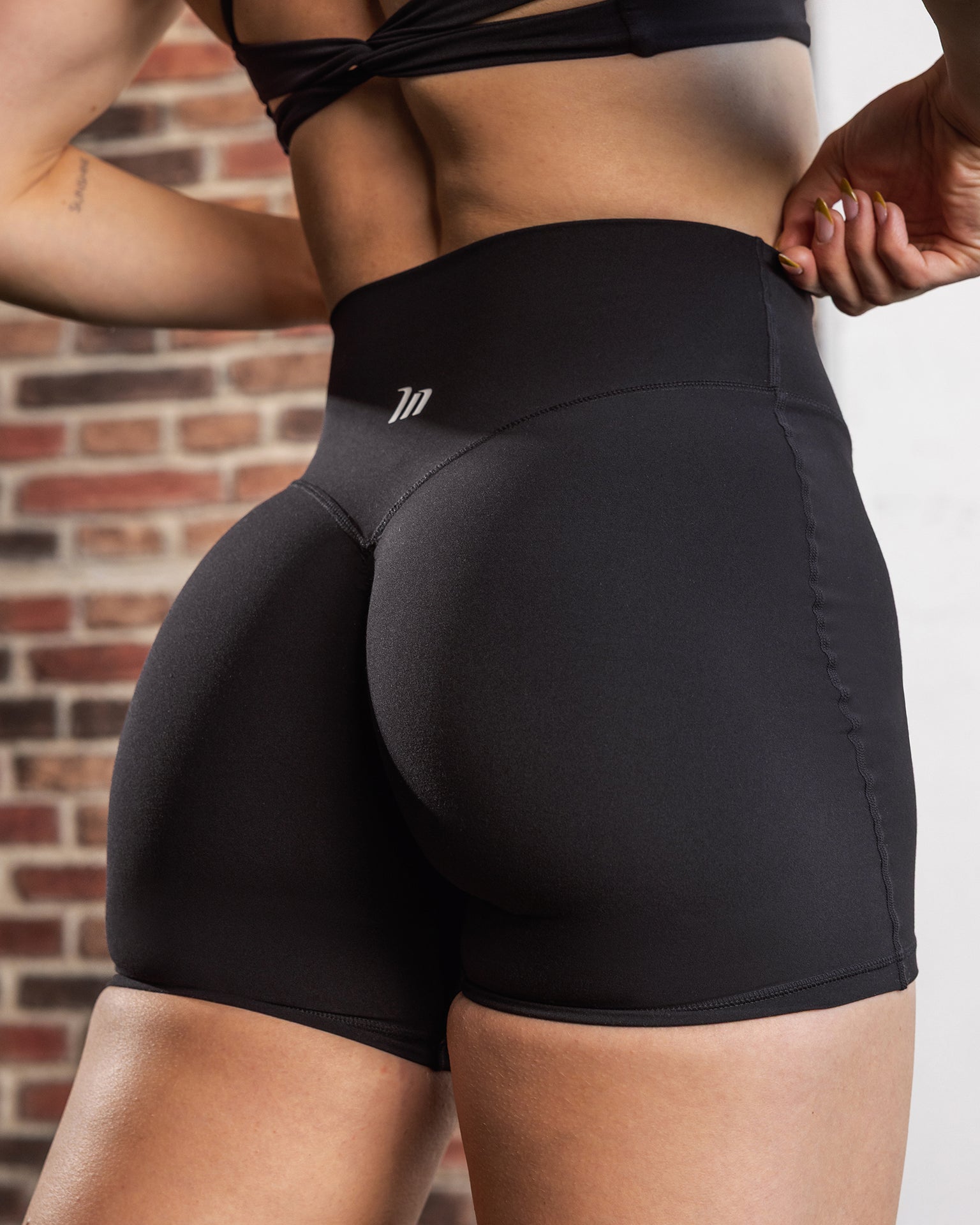 Aura Peachy Invisible Scrunch Midway Shorts - Black-Shorts-XXS-082505BLK-XXS-MNAPPRL43723-3-Muscle Nation