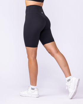 Aura Back Pocket Referee Shorts - Black-Shorts-XXS-1125121BLK-XXS-MNAPPRL45599-1-Muscle Nation