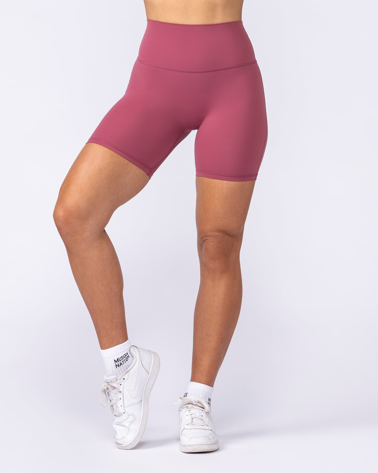 Aura Peachy High Invisible Scrunch Bike Shorts - Maple