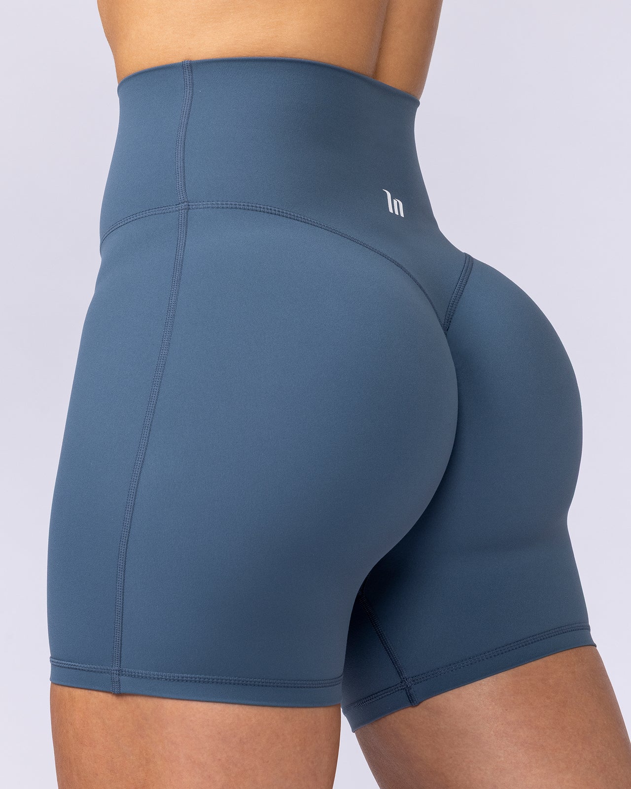 Aura Peachy High Invisible Scrunch Bike Shorts - Sapphire