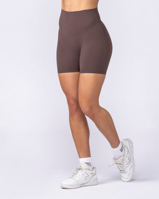Aura Peachy Invisible Scrunch Bike Shorts - Cola