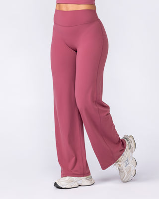 Aura Straight Leg Leggings Short - Maple