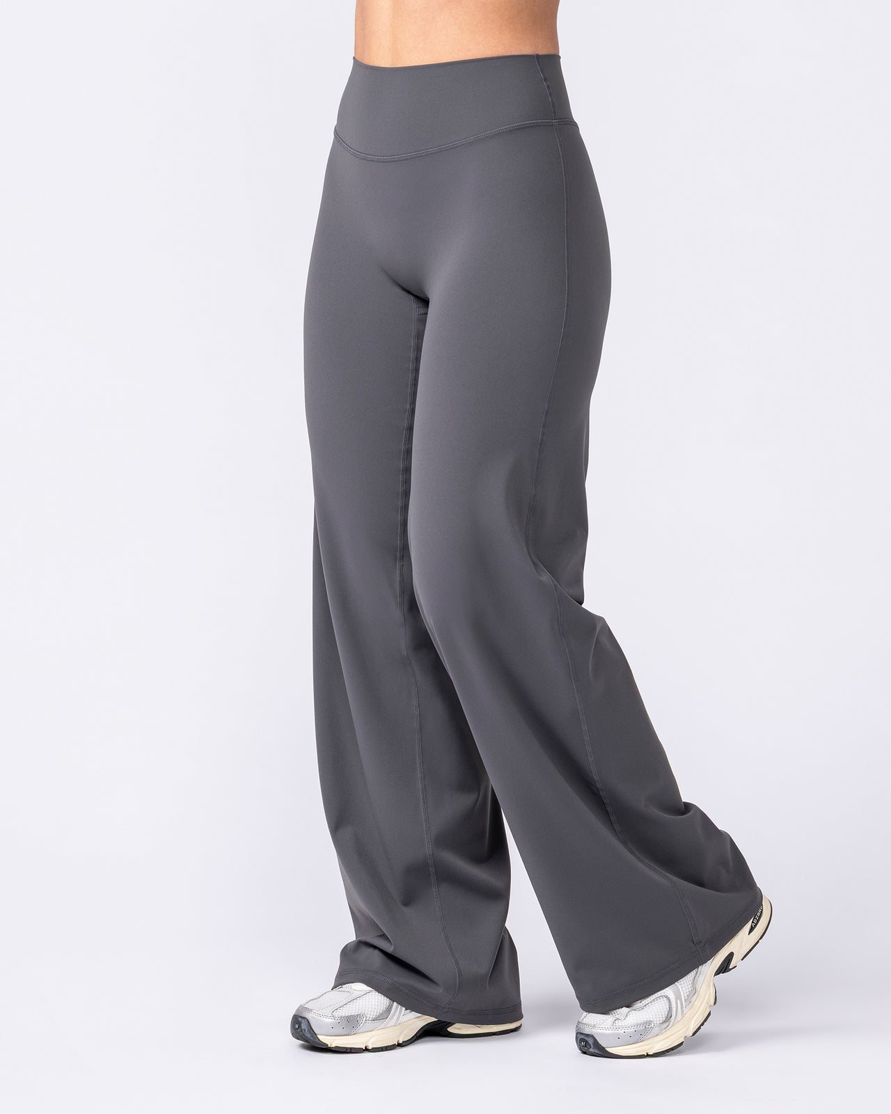 Aura Straight Leg Leggings - Phantom