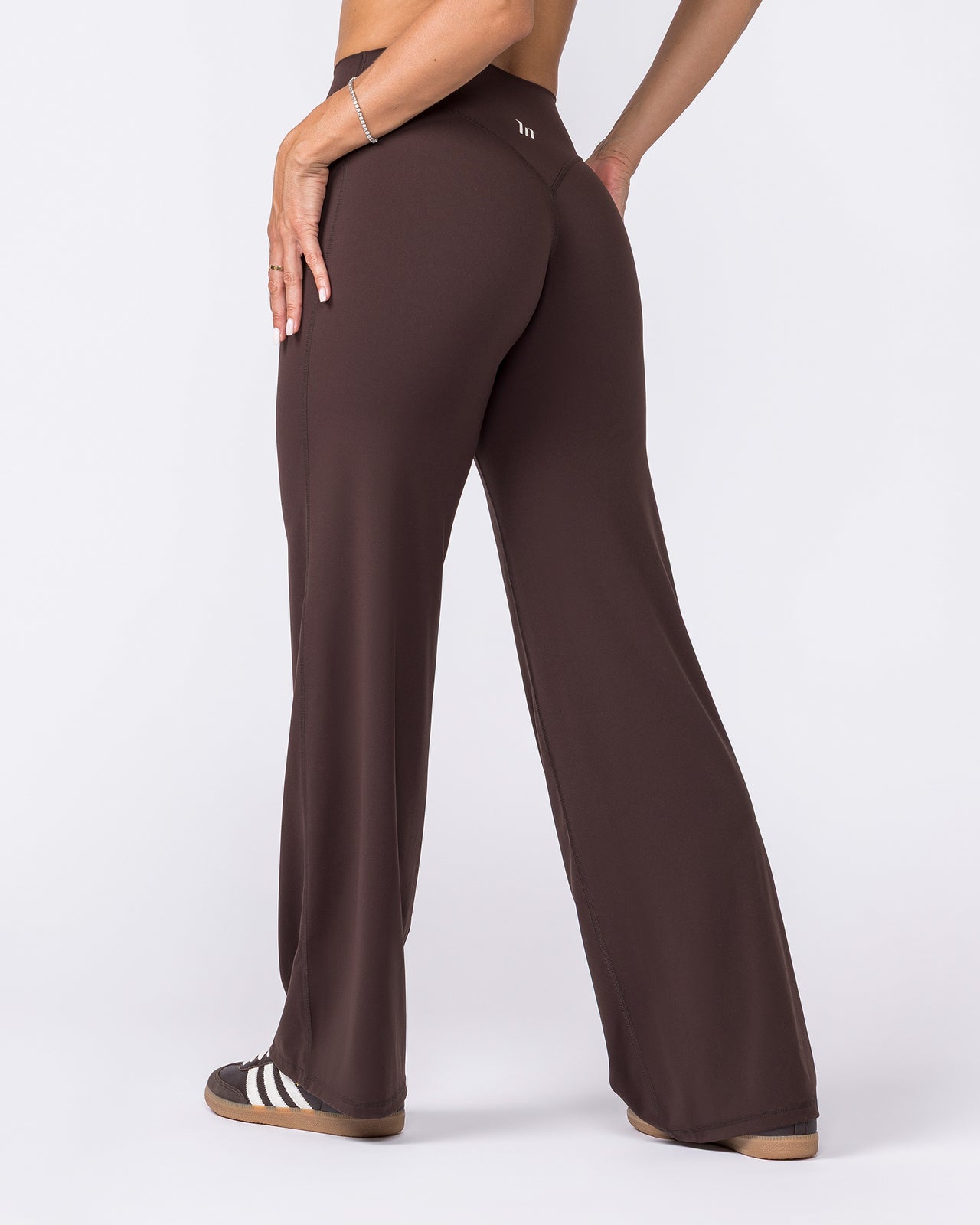 Aura Straight Leg Leggings Short - Cocoa-Leggings-XXS-032656SCOCOA-XXS-MNAPPRL51578-4-Muscle Nation
