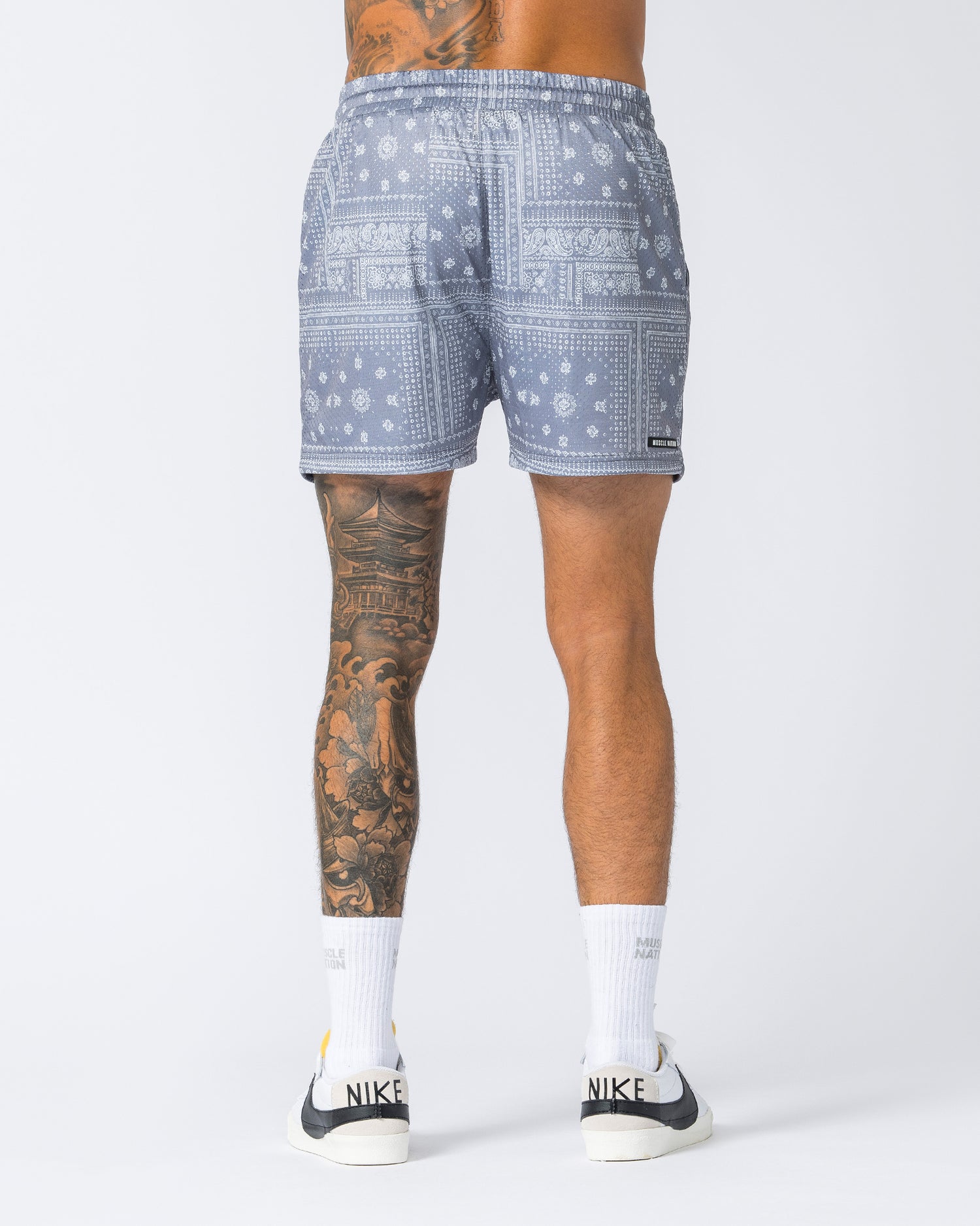 Lay Up 3.5" Shorts - Soft Grey Bandana Print