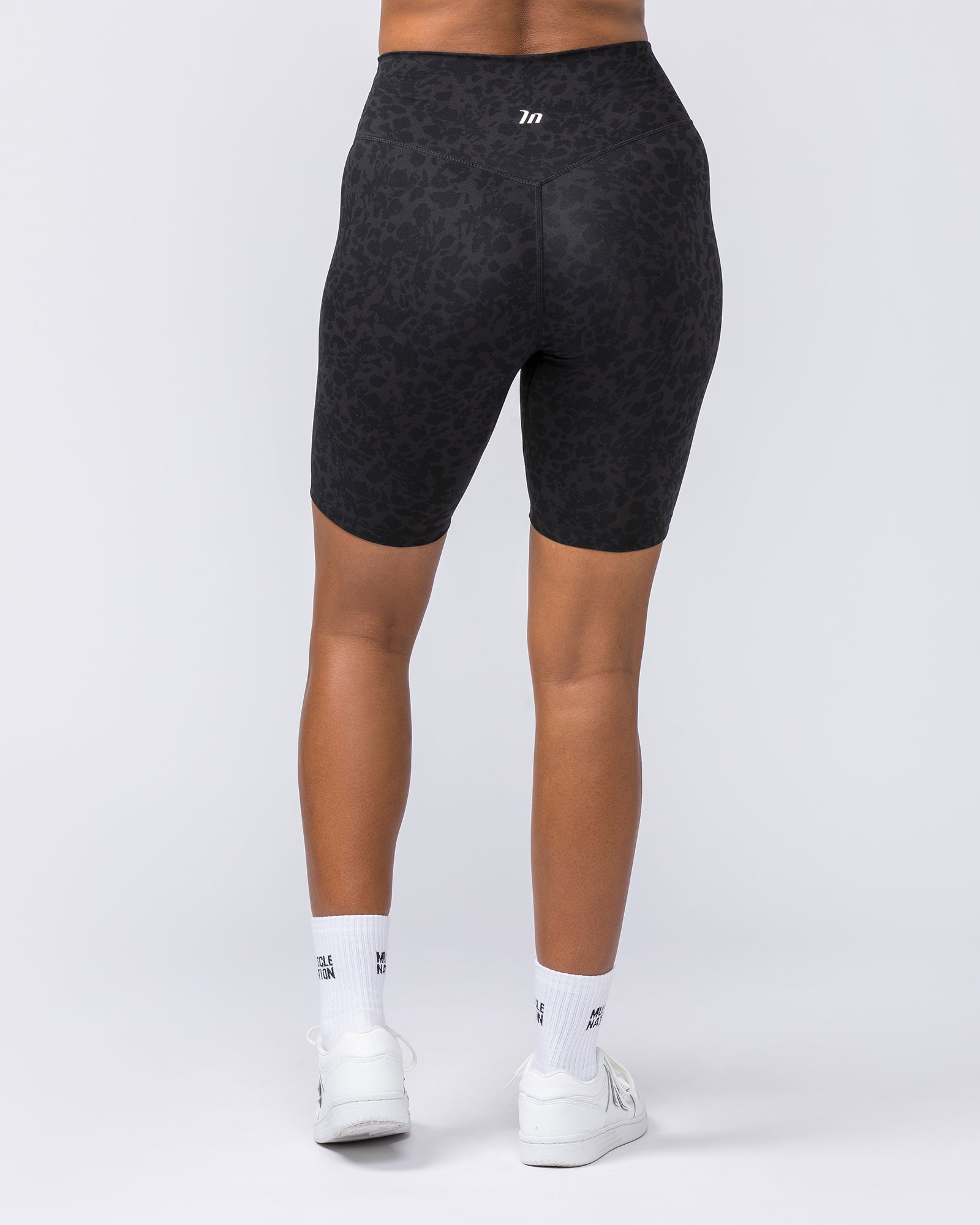 Zero Rise Everyday Referee Length Shorts - Monochrome Abstract Print