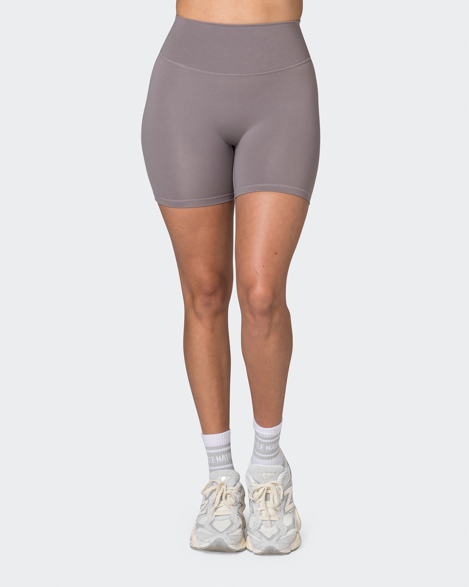 Game Changer Scrunch Midway Shorts - Pearl Grey