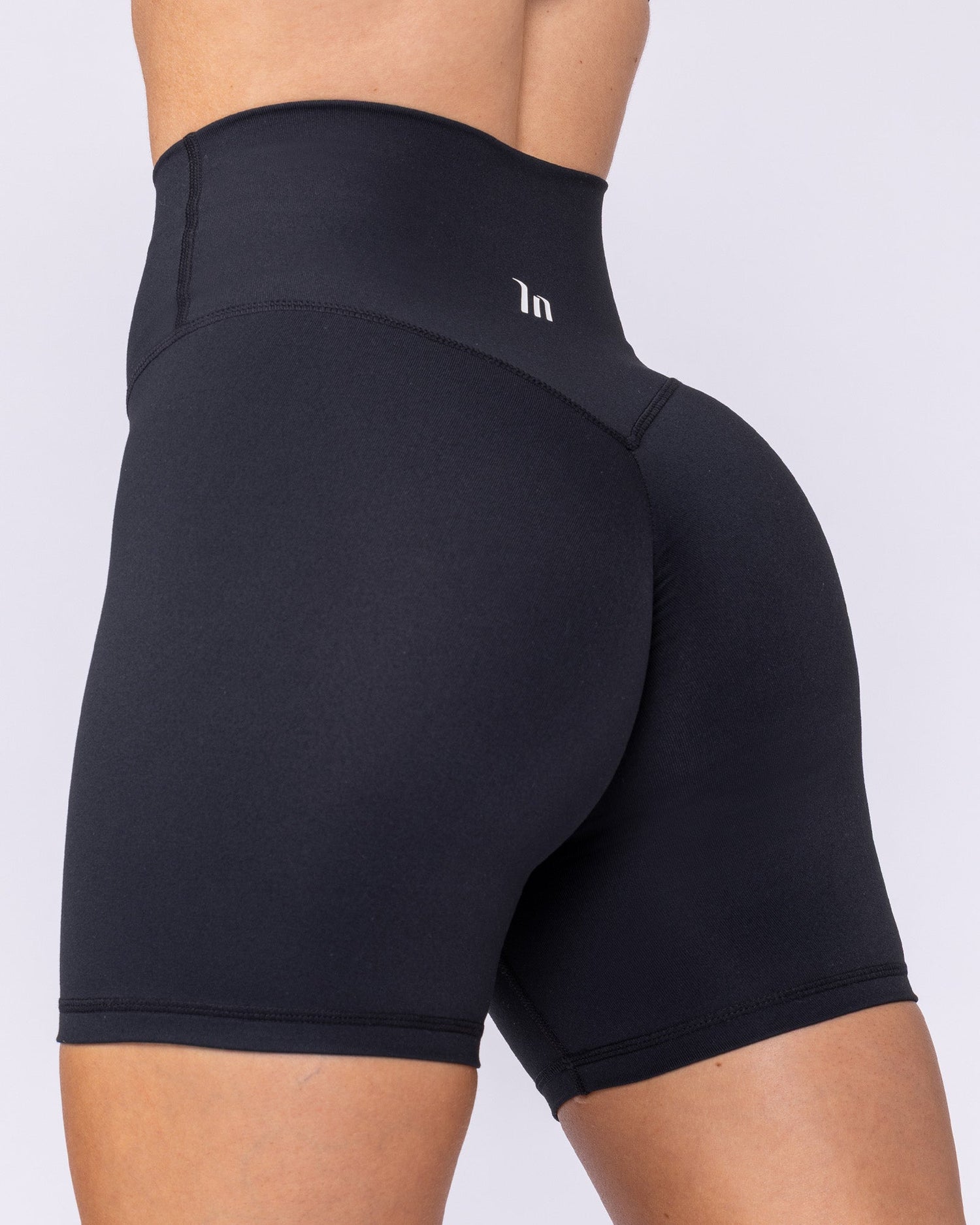 Evolve Signature Bike Shorts Black - Muscle Nation women's bike shorts