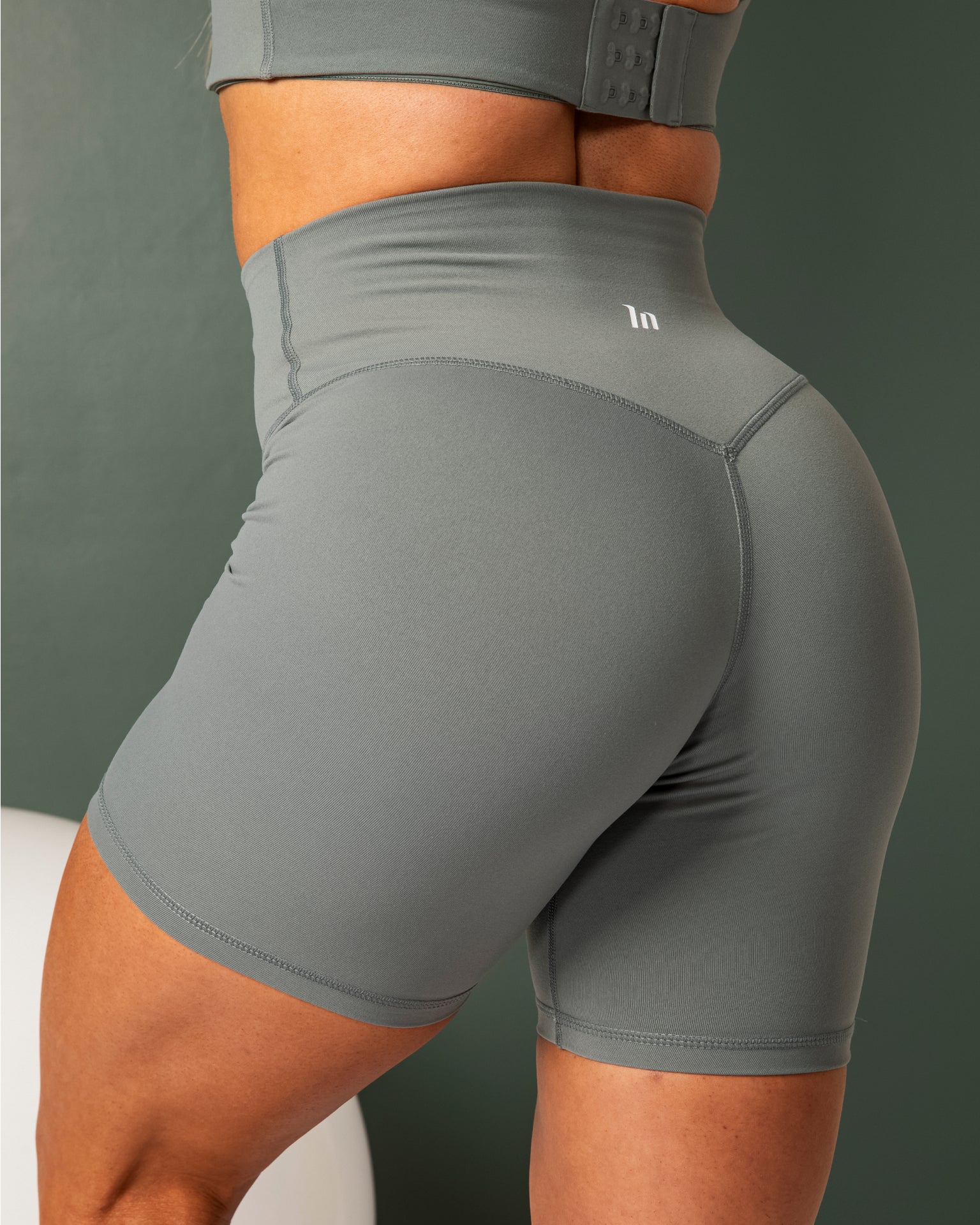 Rhea Seamless Shorts