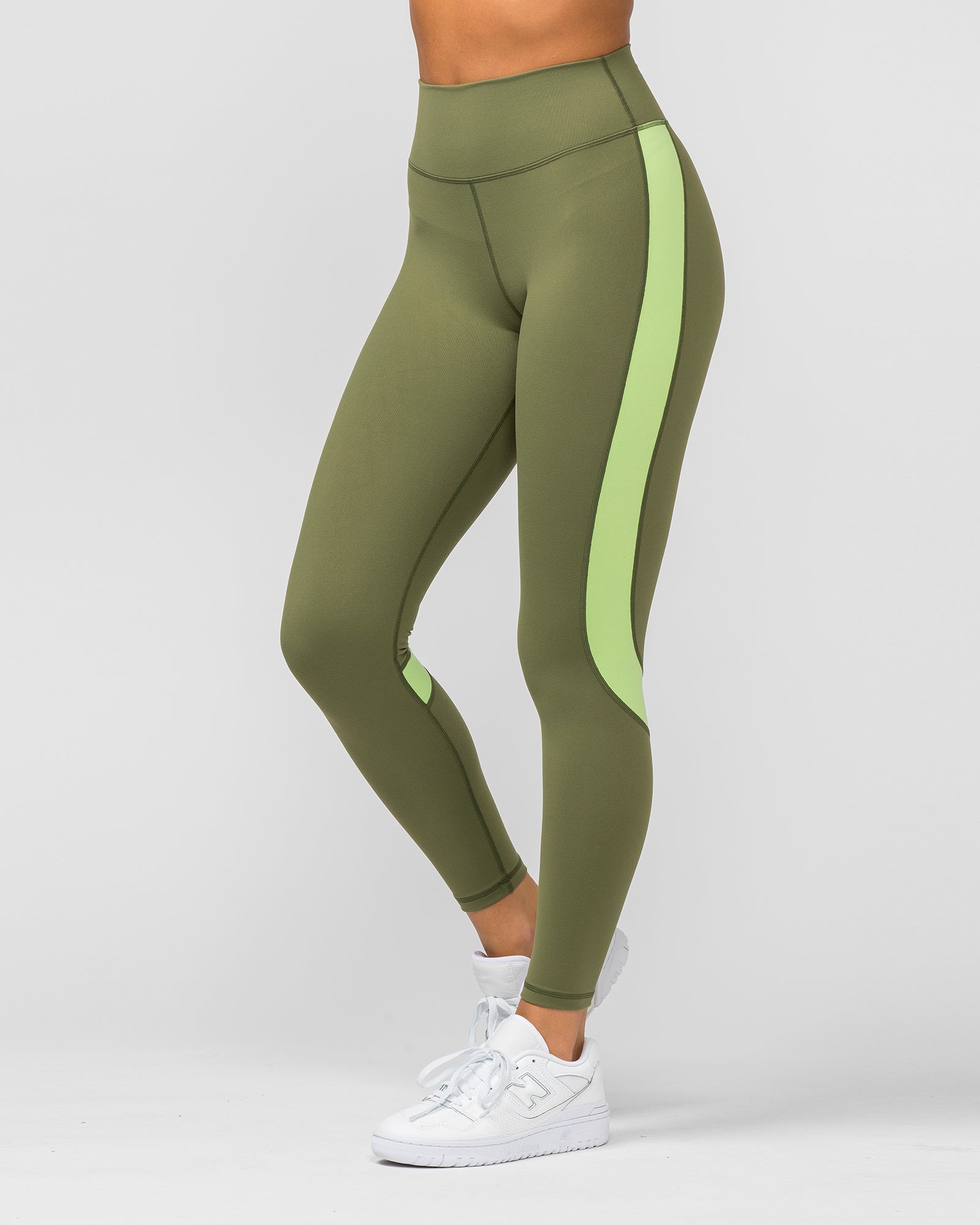 Sunlight Signature Scrunch Ankle Length Leggings - Green Ivy