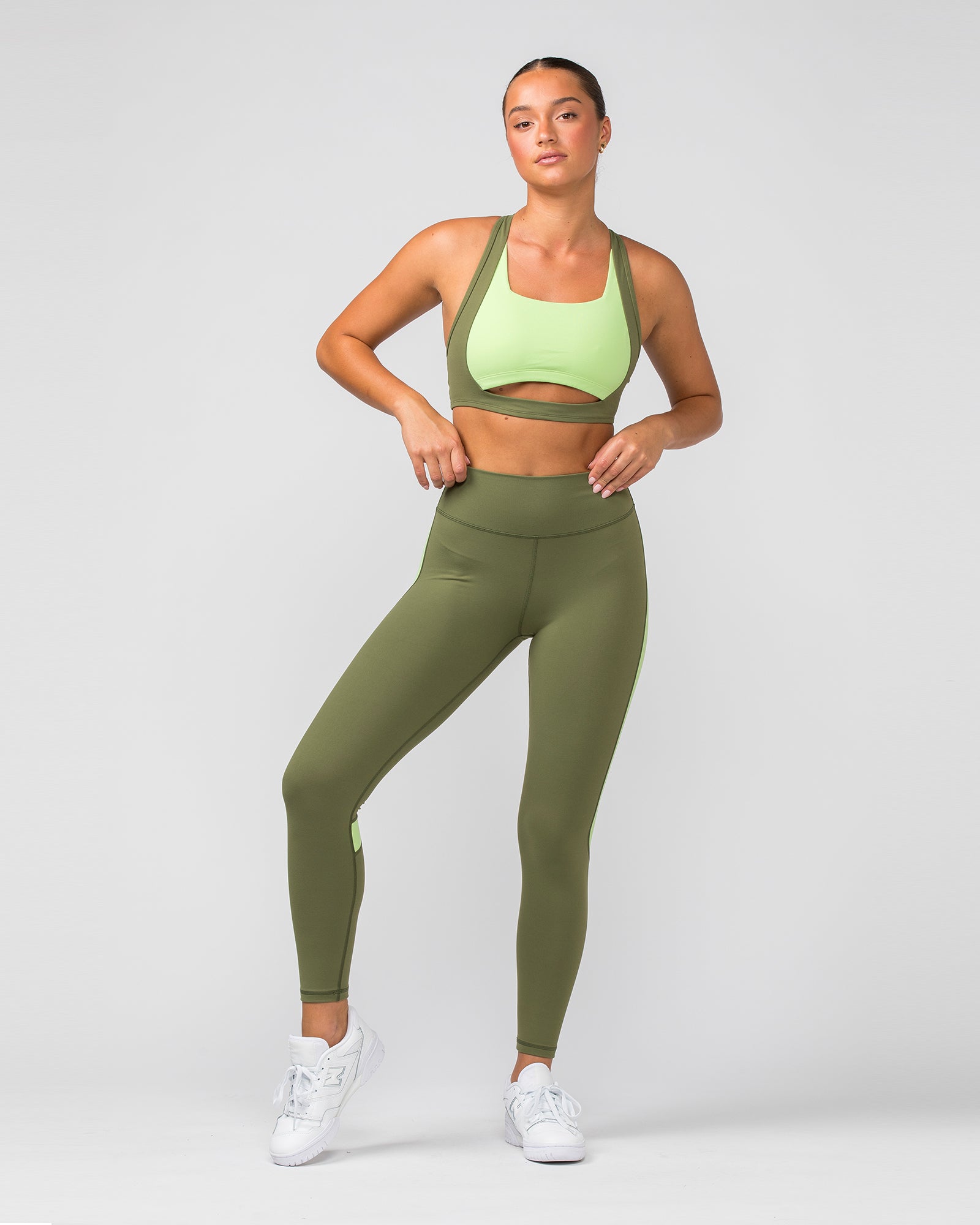 Sunlight Signature Scrunch Ankle Length Leggings - Green Ivy