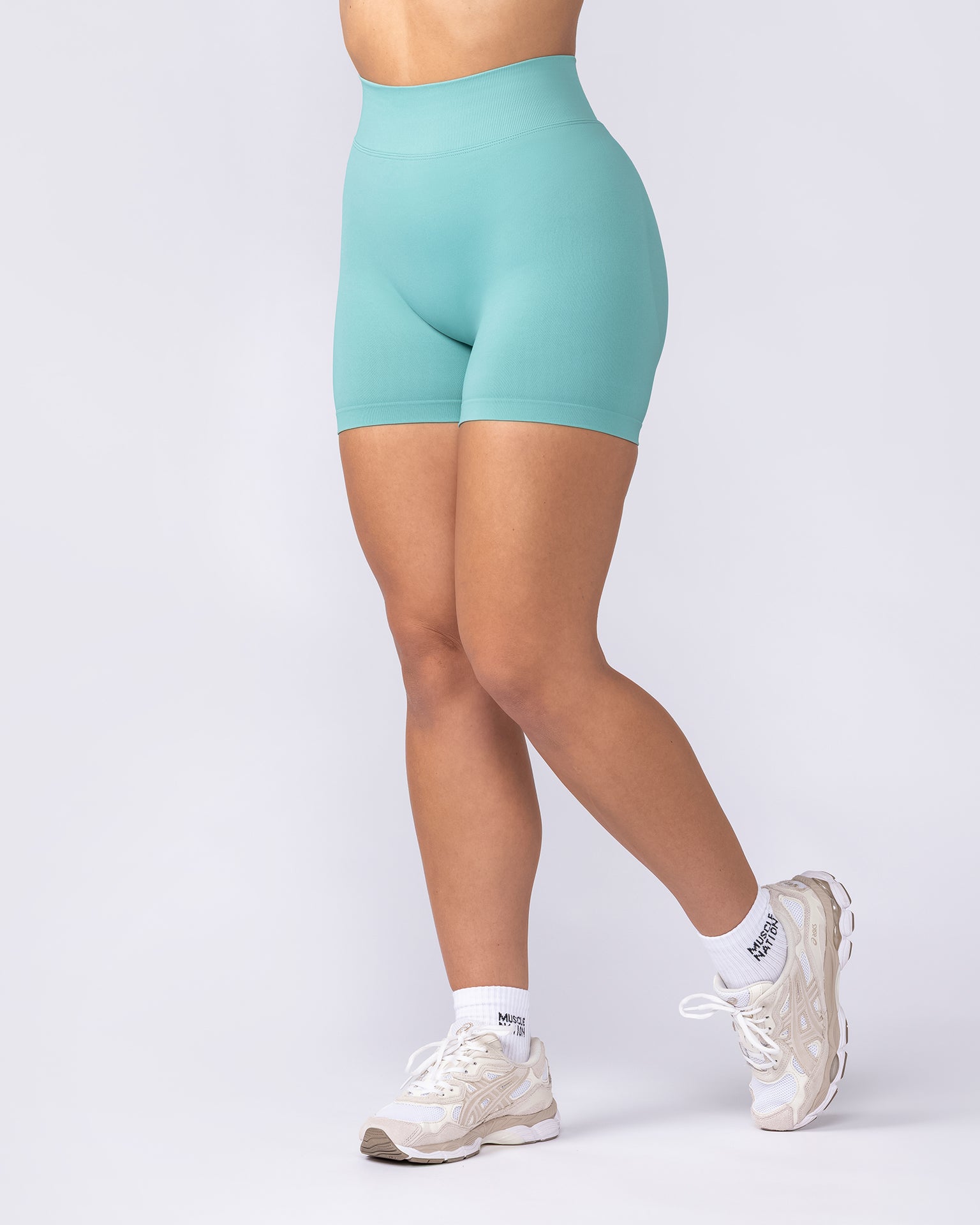 Sculpt Seamless Midway Shorts - Green Coral