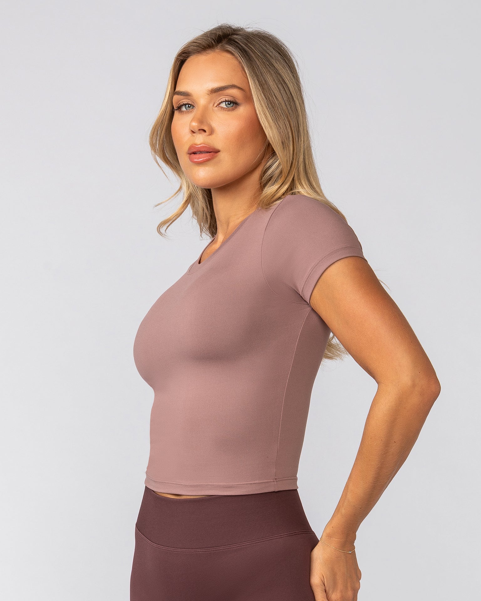 Essential Cropped Tee - Mocha Berry-Tops-XXS-032543MCHBRY-XXS-MNAPPRL41545-2-Muscle Nation