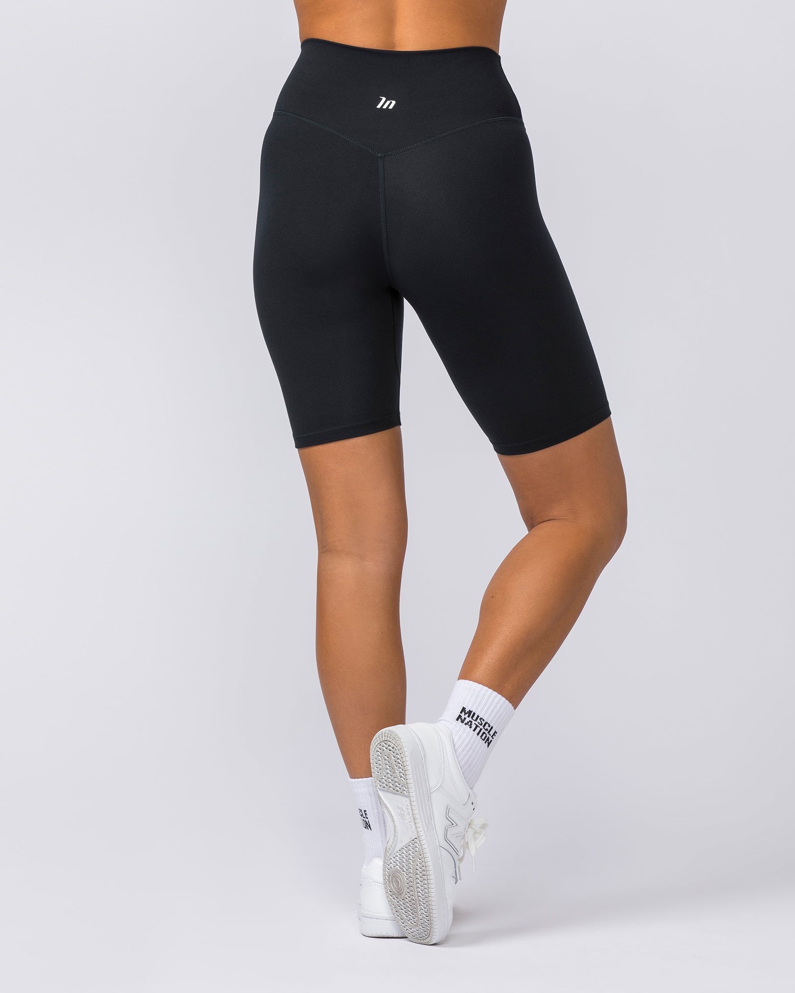 Zero Rise Everyday Referee Length Shorts - Black (Matte White)