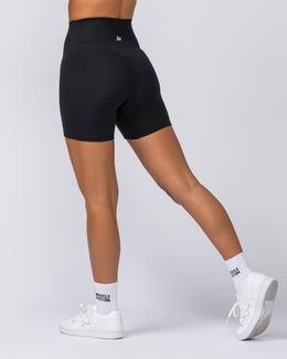 Zero Rise Everyday Bike Shorts - Black (Matte White)