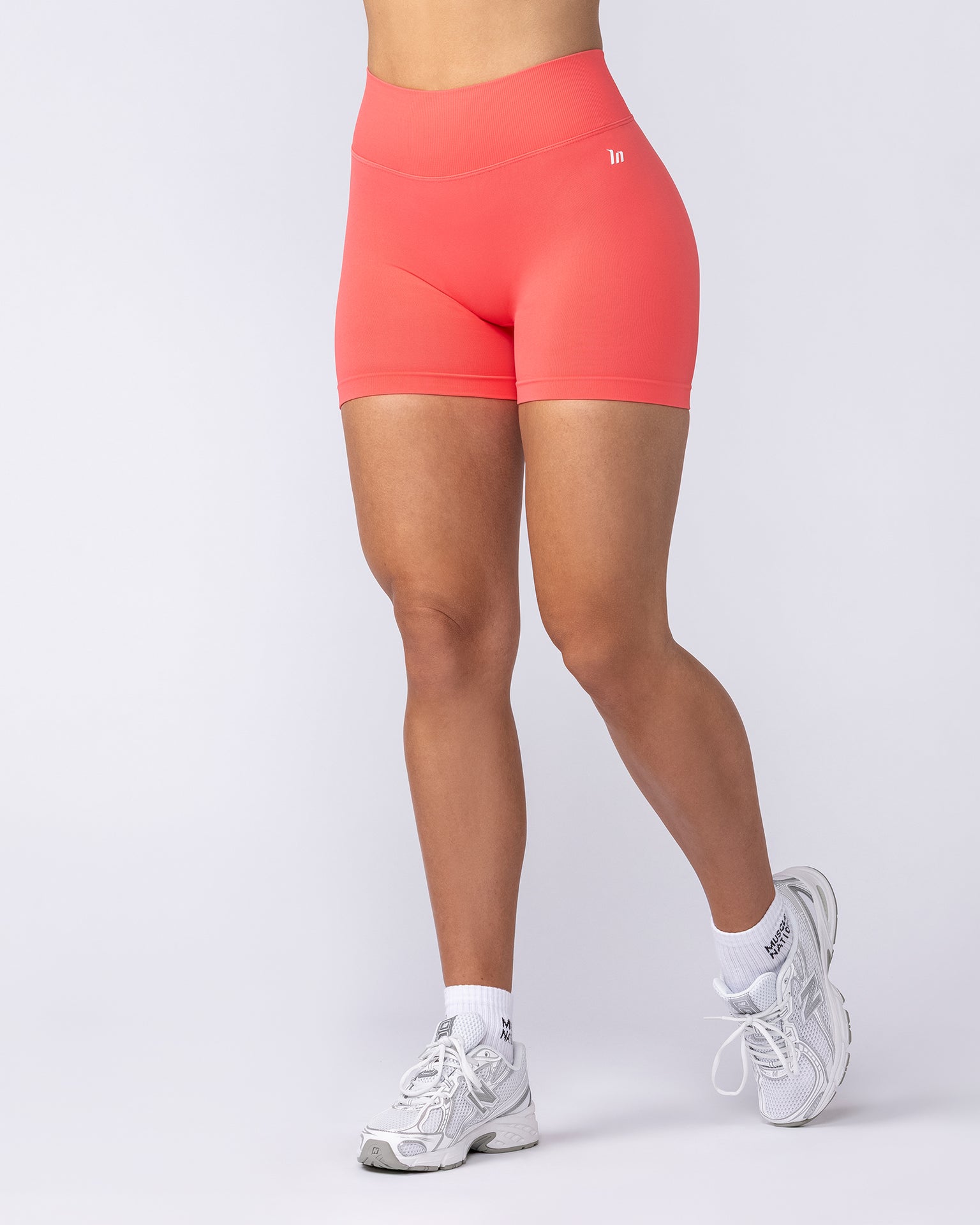 Revealed V Back Seamless Midway Shorts - Sugar Coral