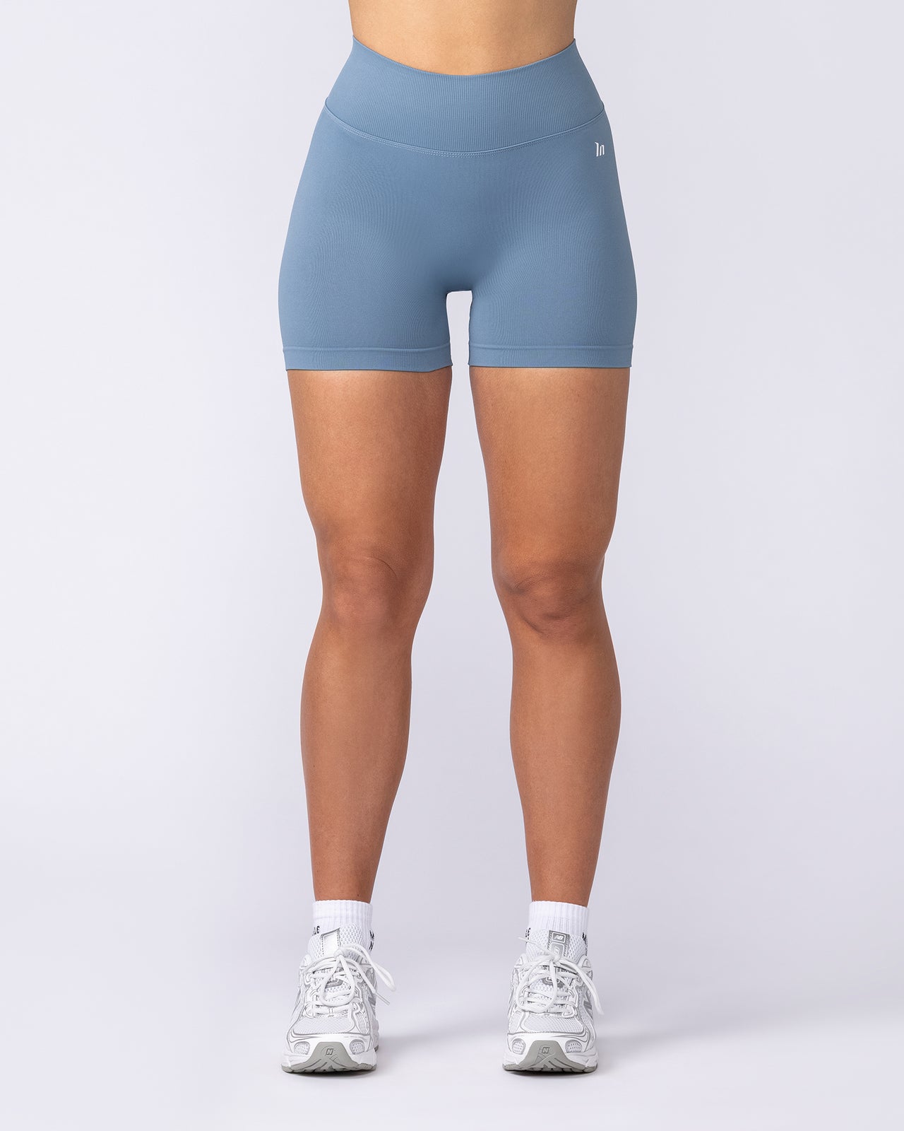 Revealed V Back Seamless Midway Shorts - Ocean View