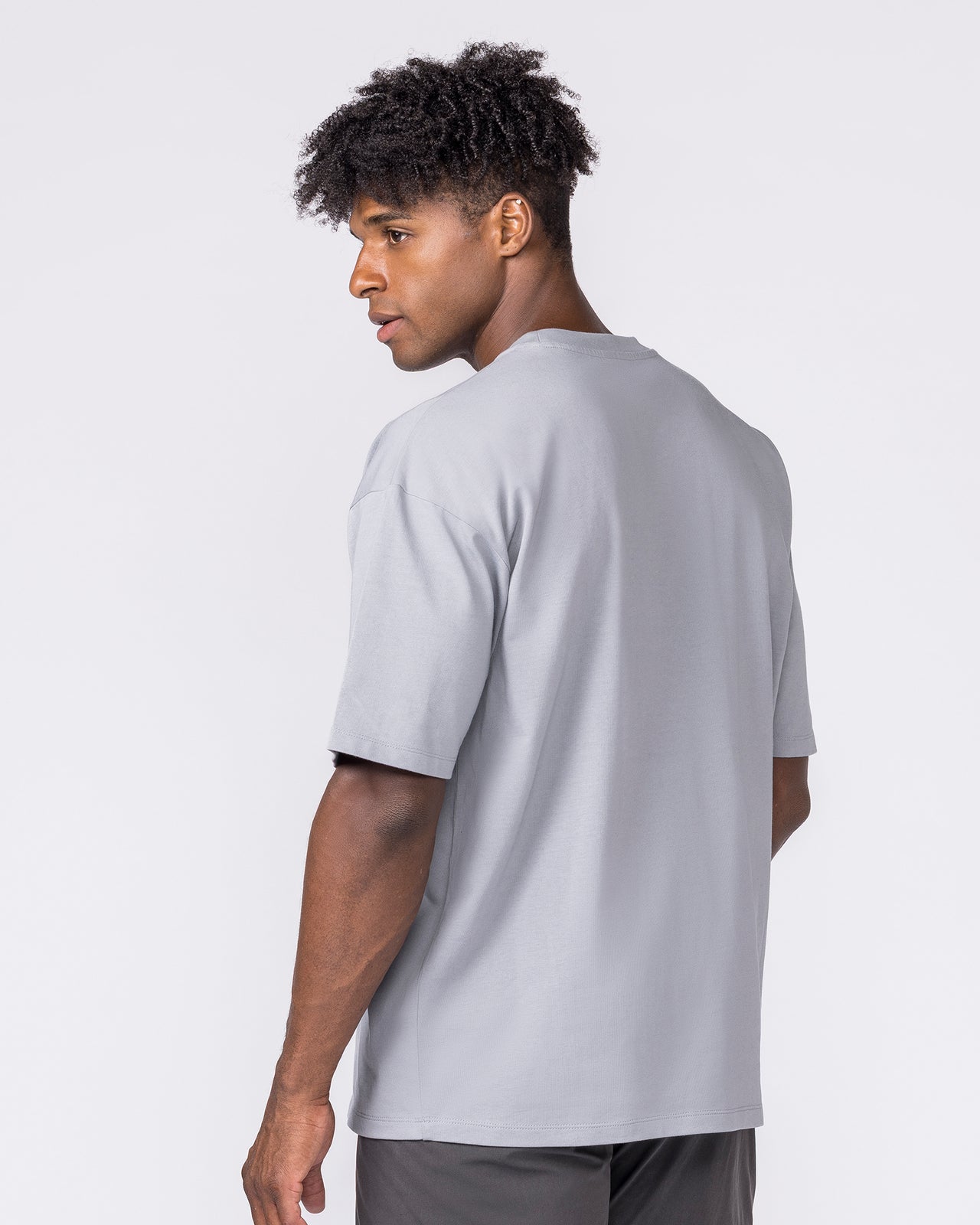 Worldclass Oversized Tee in Washed Cement - Muscle Nation men's gym tee, view 2