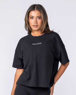 Classic Boxy Tee – Black – front