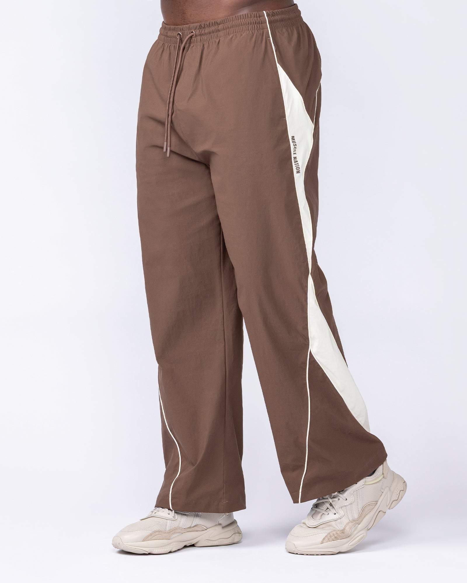 Command Windbreaker Pants - Brown – Muscle Nation