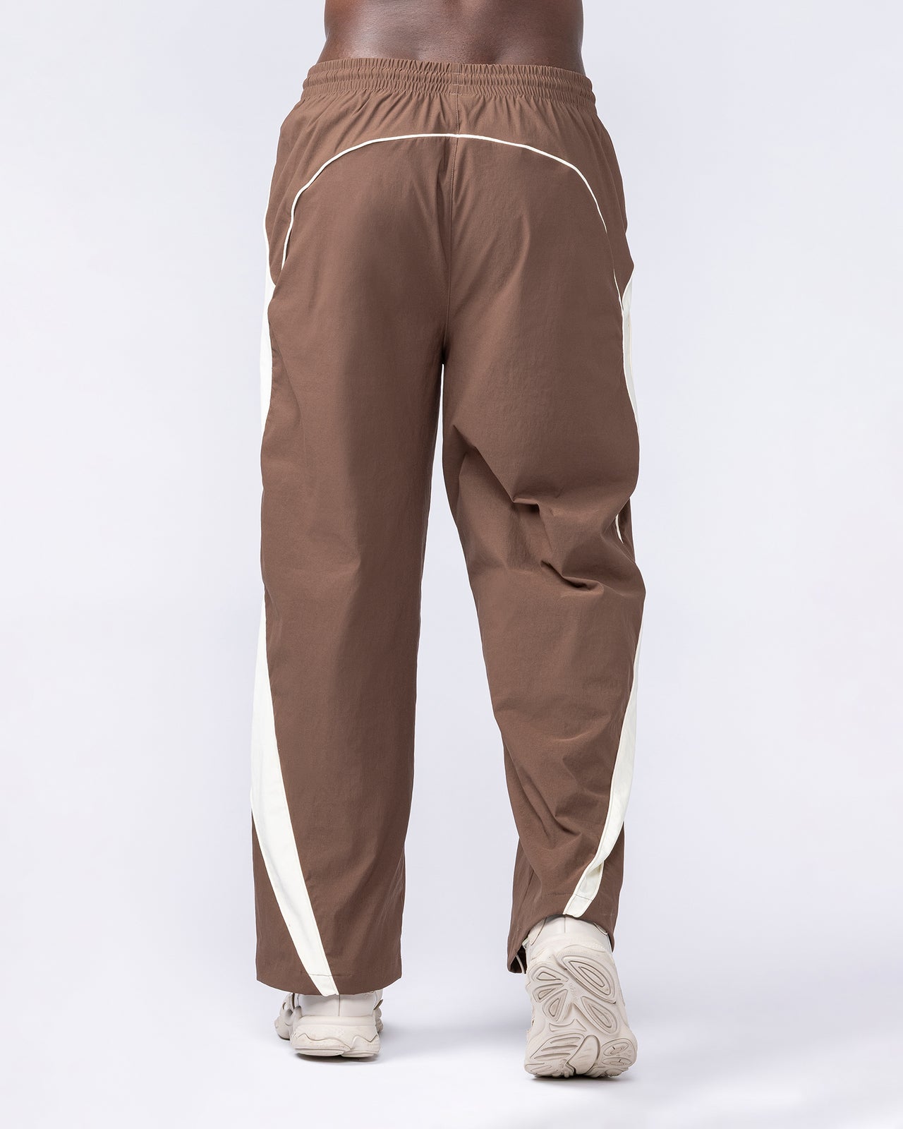 Command Windbreaker Pants - Brown