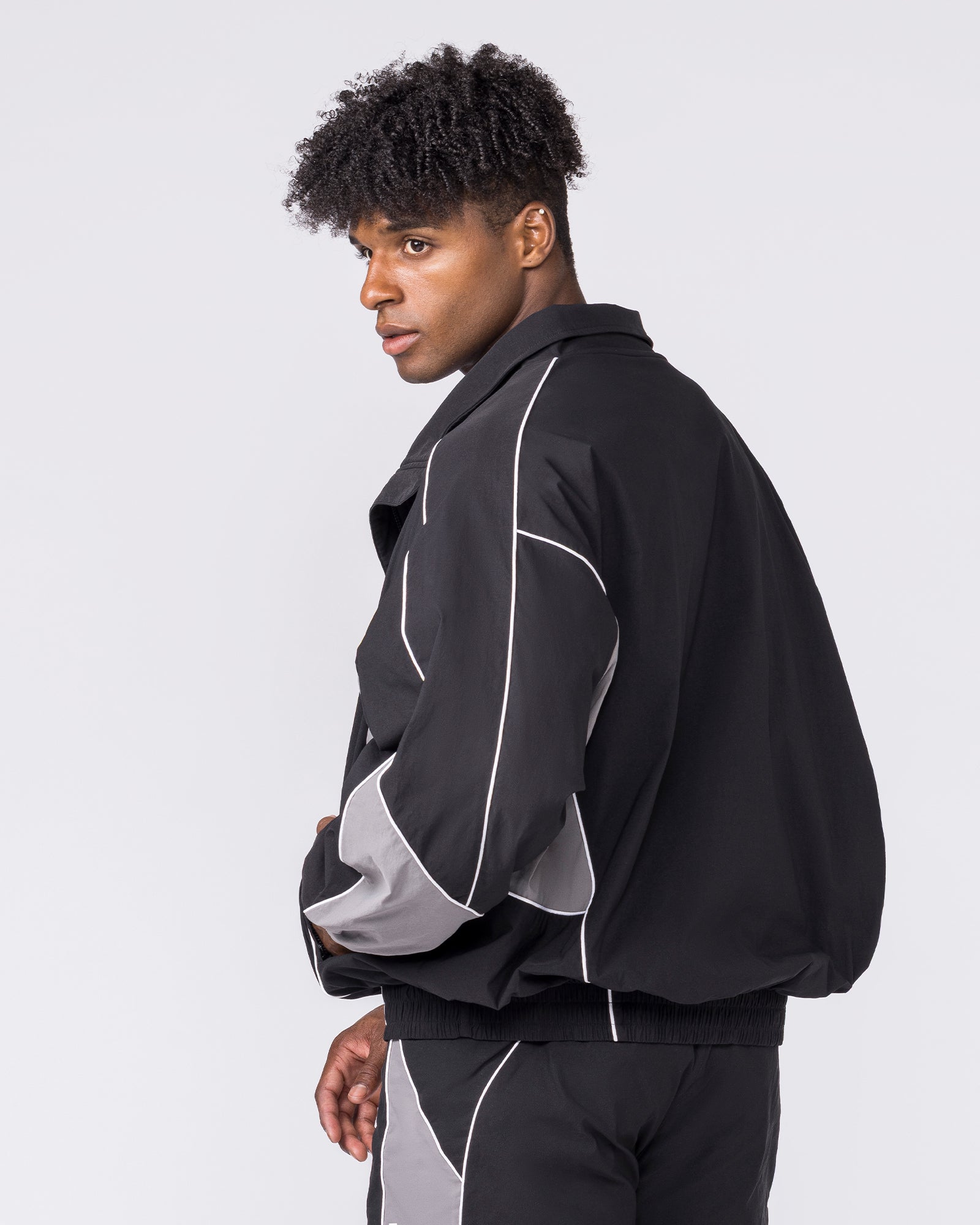 Command Windbreaker Zip Through - Black – Muscle Nation