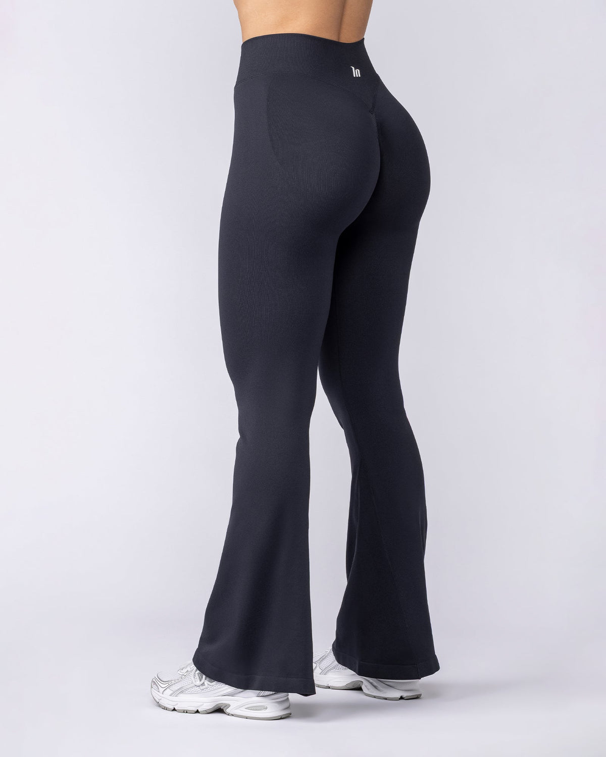 Revealed Seamless Flare Leggings Regular - Black