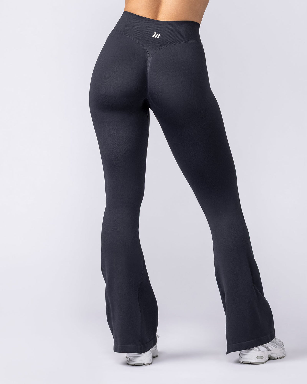 Revealed Seamless Flare Leggings Regular - Black