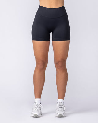 Revealed Seamless Midway Shorts - Black