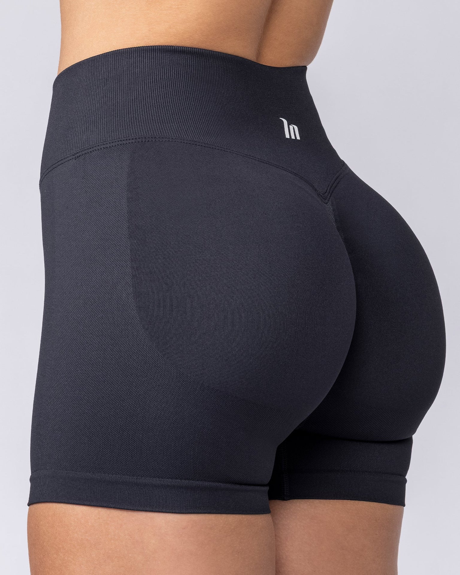 Revealed Seamless Midway Shorts - Black