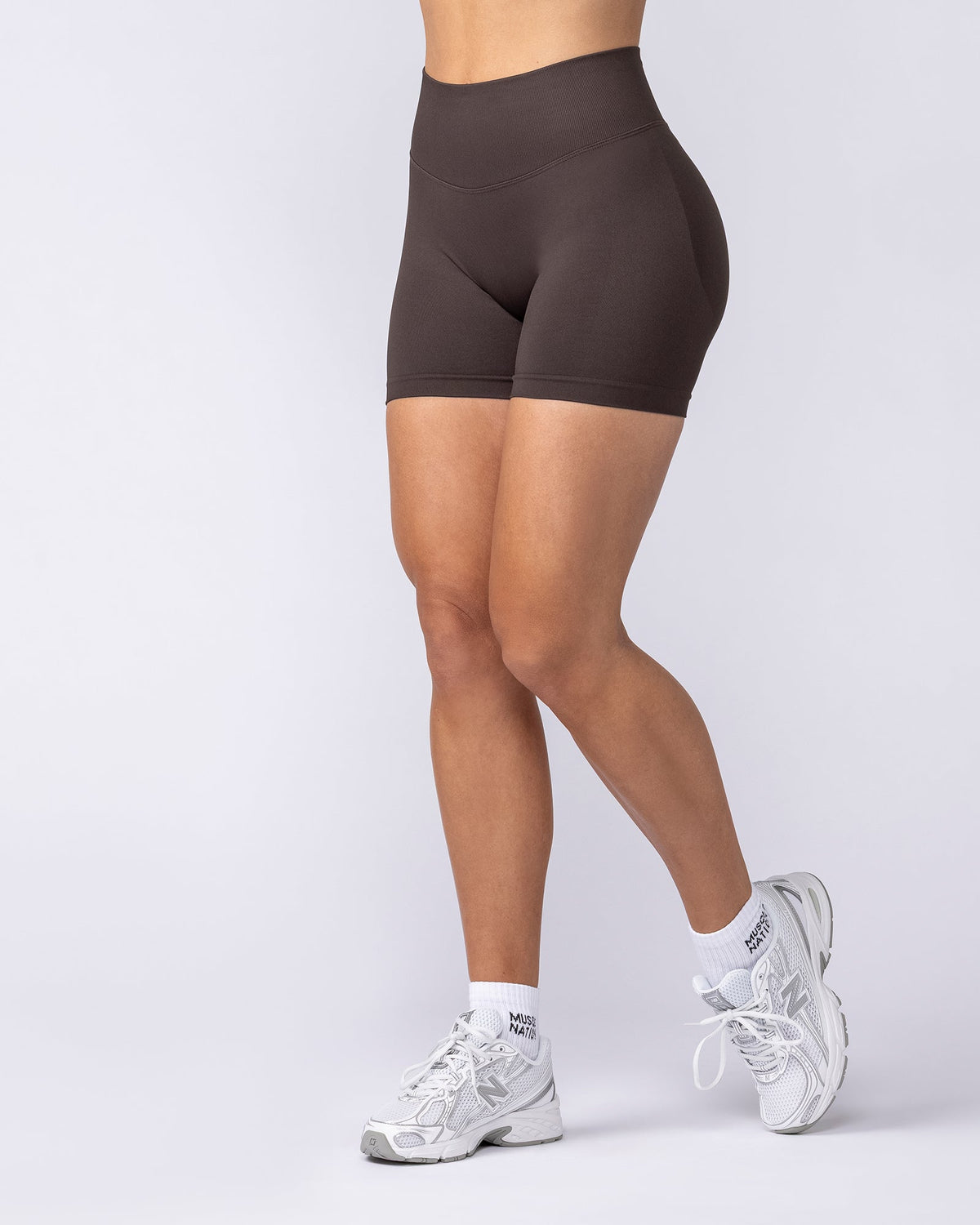 Revealed Seamless Midway Shorts - Cocoa