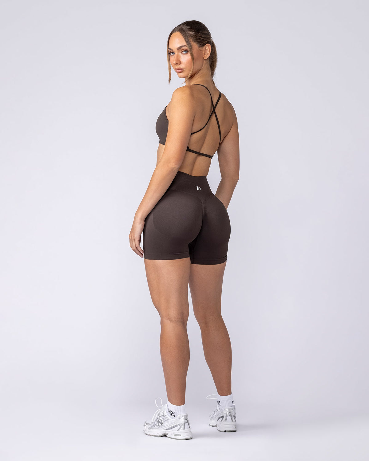 Revealed Seamless Midway Shorts - Cocoa