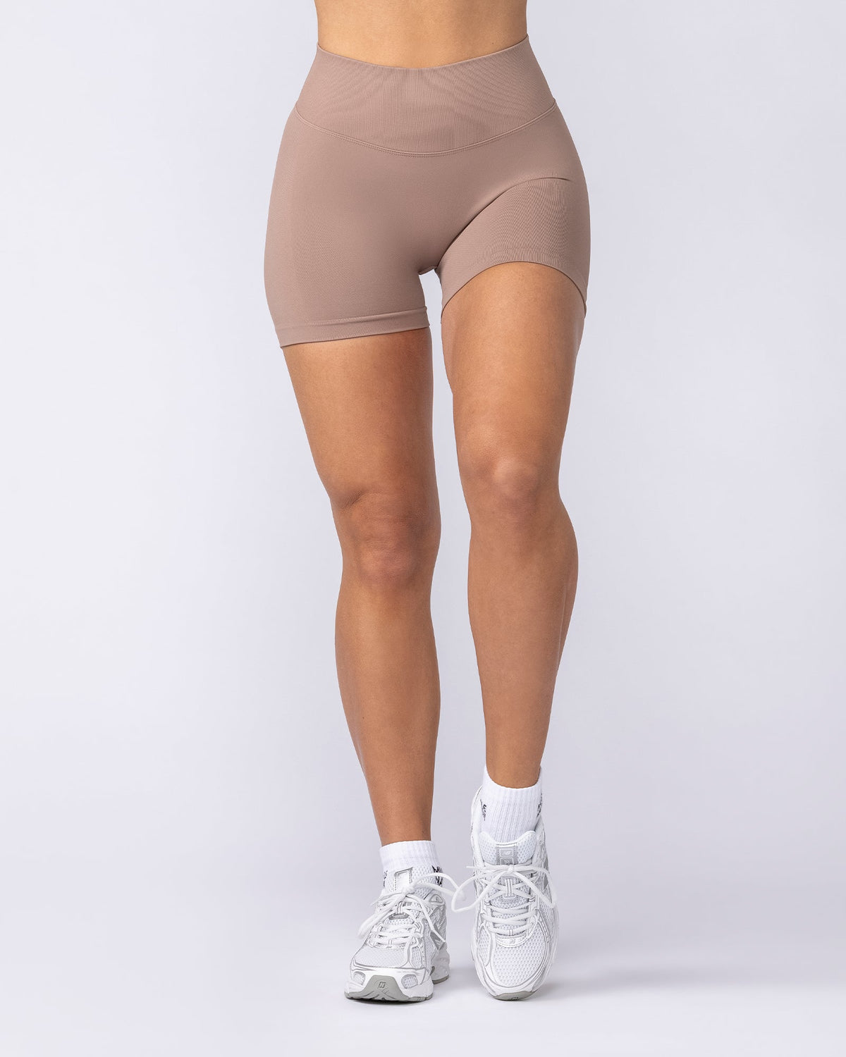 Revealed Seamless Midway Shorts - Praline