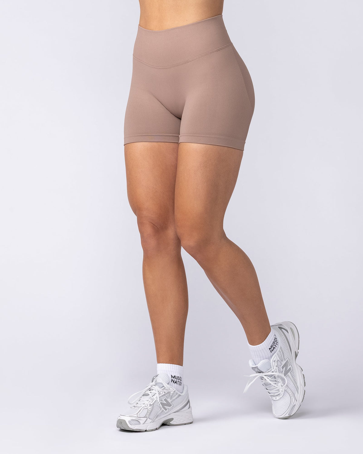 Revealed Seamless Midway Shorts - Praline