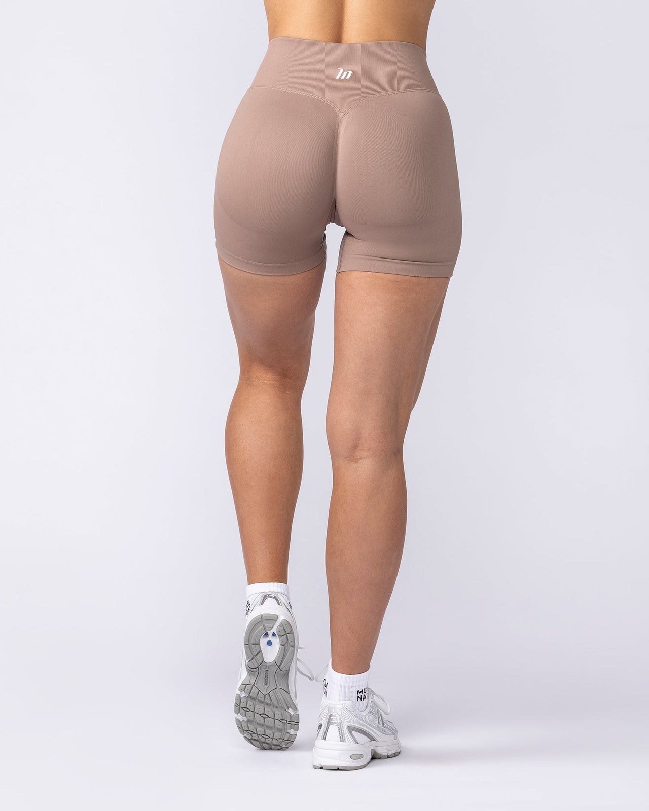 Revealed Seamless Midway Shorts - Praline