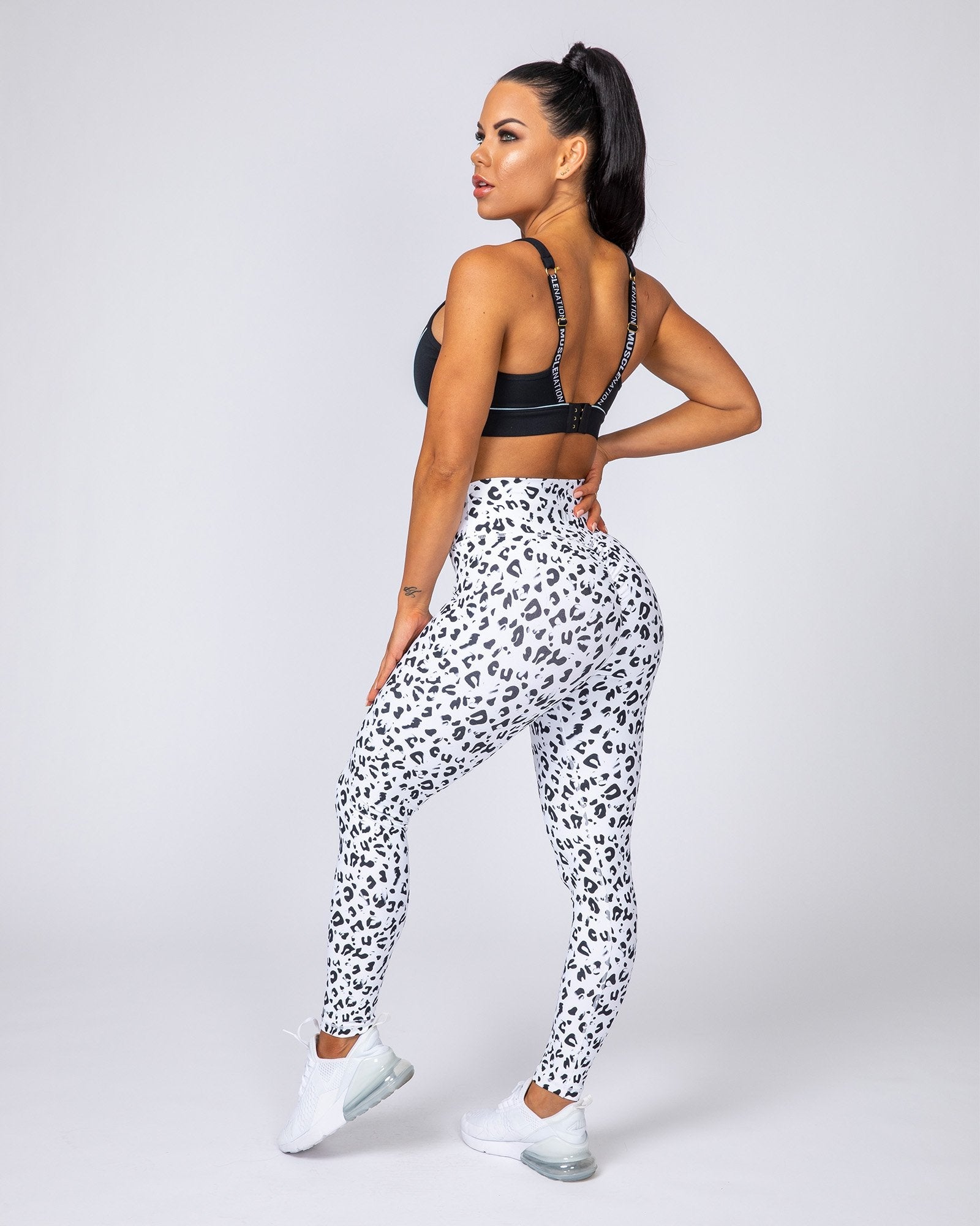 Signature Scrunch Ankle Length Leggings - Snow Leopard