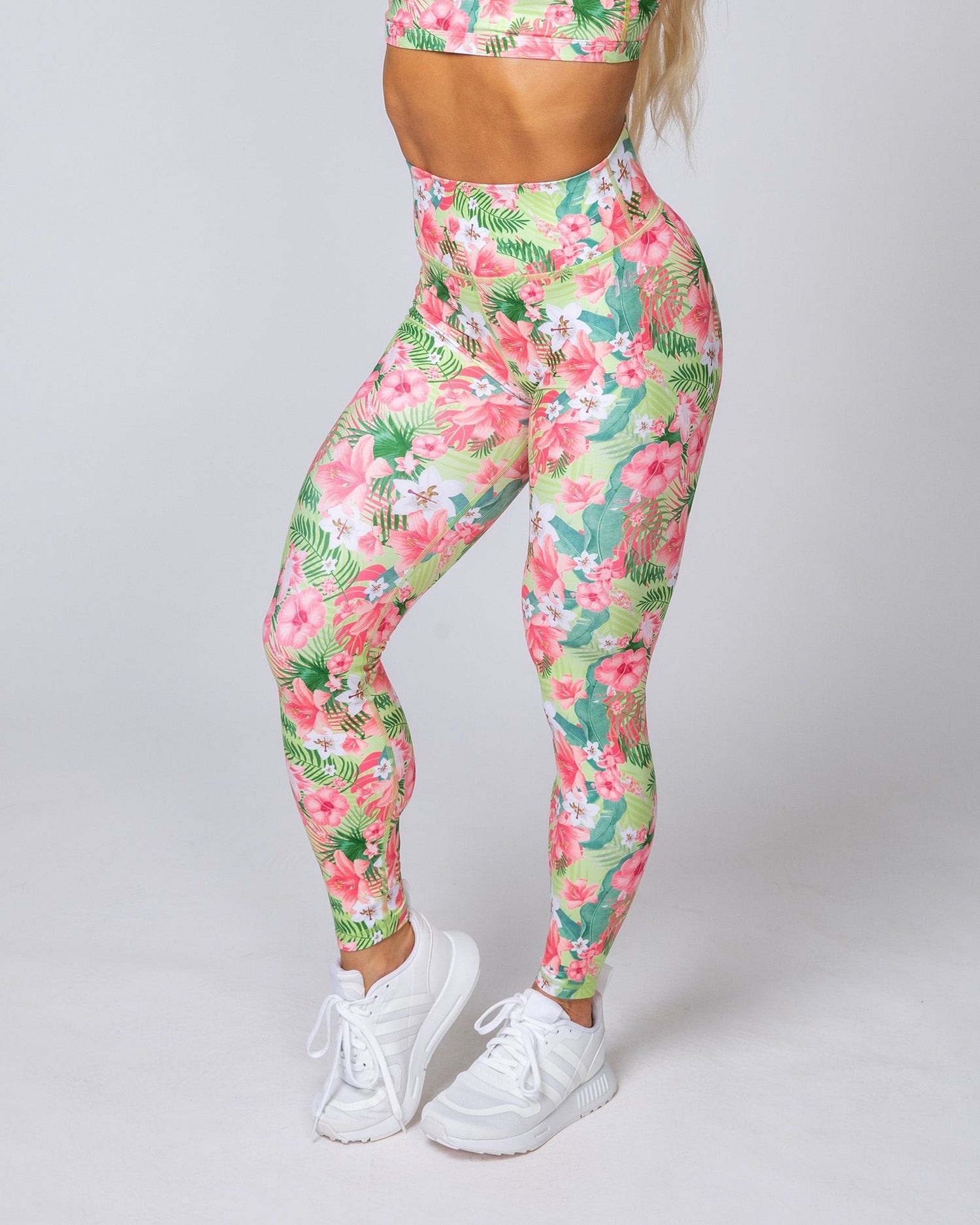 Gym clothes women, Muscle Nation, Clothes gym, Activewear for women, Gym clothes for women, Australian Activewear, Australian Activewear brands, Gym leggings for women, Squat proof leggings, Leggings for women, Womens gym tights, Supportive leggings, Scrunch bum tights, High waisted leggings