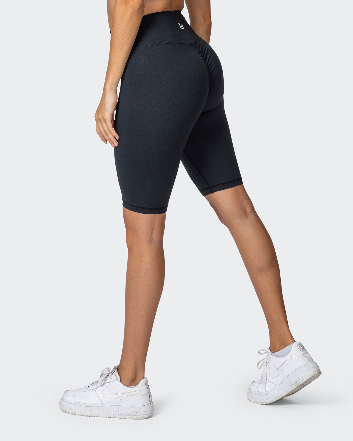 Signature Scrunch Referee Length Shorts