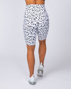 Signature Referee Length High Waist Scrunch - Snow Leopard