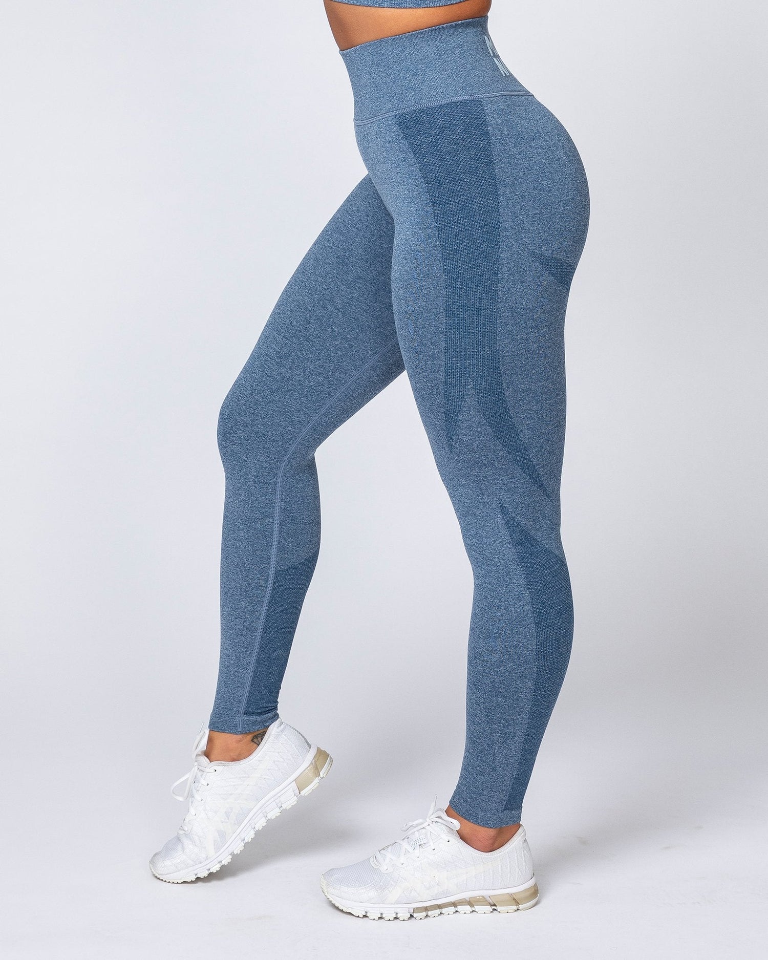 https://musclenation.org/cdn/shop/products/shape-up-seamless-full-length-leggings-navy-marl-6.jpg?v=1651197032&width=1500