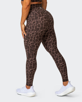 Signature Pocket Ankle Length Leggings - Tonal Giraffe Print