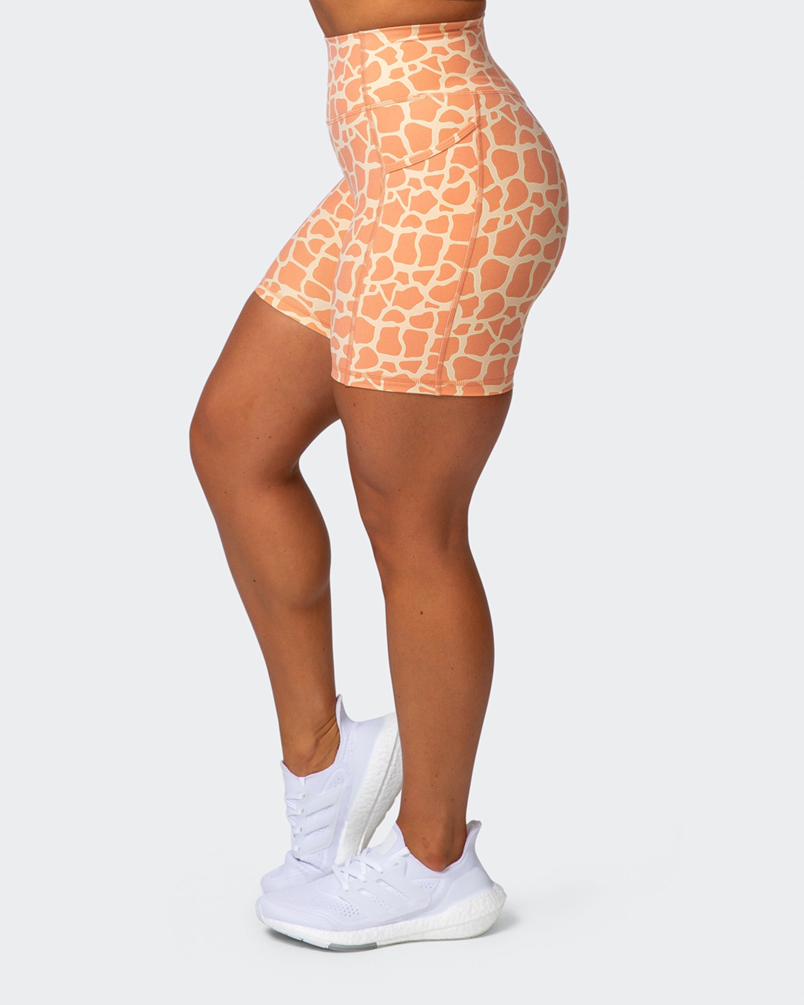 Signature Pocket Bike Shorts - Paradise Giraffe Print