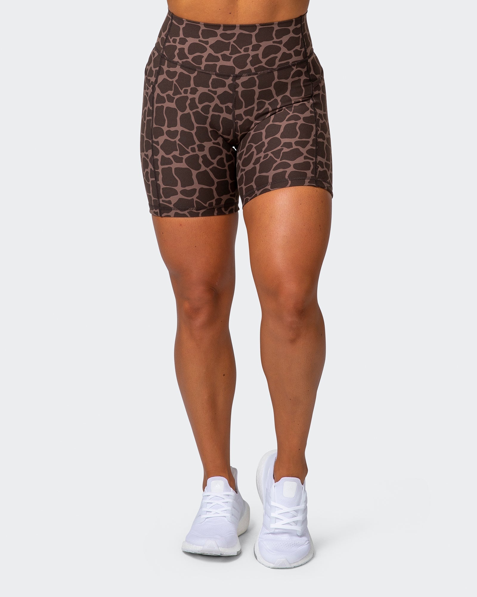 Signature Pocket Bike Shorts - Tonal Giraffe Print